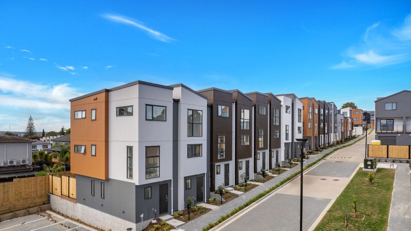 31 Raupeti Lane, Henderson, Auckland - Carousel 1