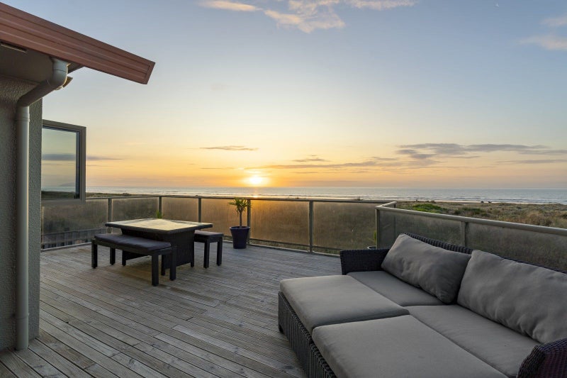 9 Mariri Place, Waitarere Beach, Levin - Carousel 1