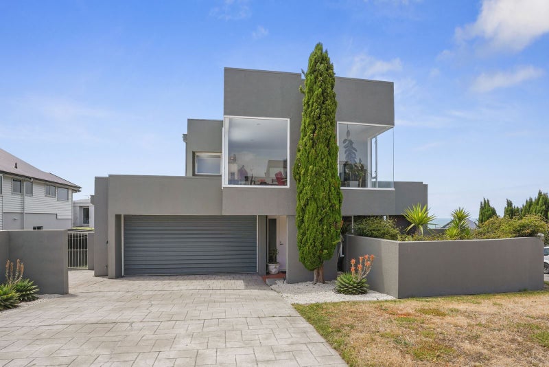 67 Glenstrae Road, Redcliffs, Christchurch - Carousel 1