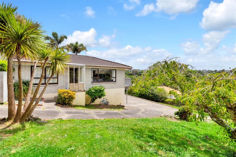 2/23 Sartors Avenue, Northcross, Auckland - Carousel 1