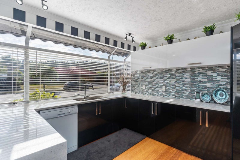 158 Royal Park Drive, Parklands, Christchurch - Carousel 2