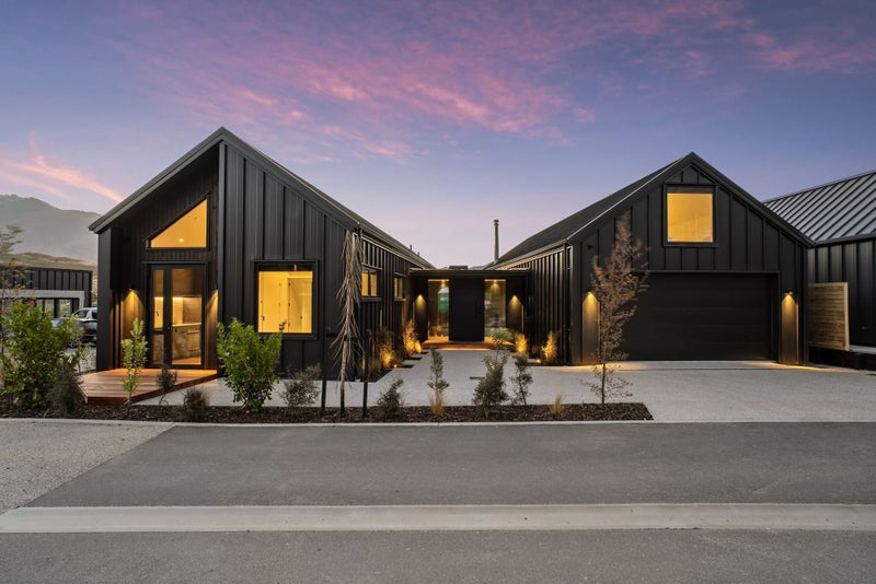 10 Taurus Lane, Jacks Point, Queenstown - Carousel 1