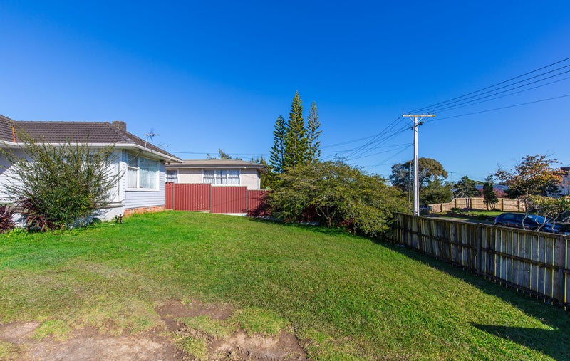 36 Awatere Street, Clover Park, Auckland - Carousel 2