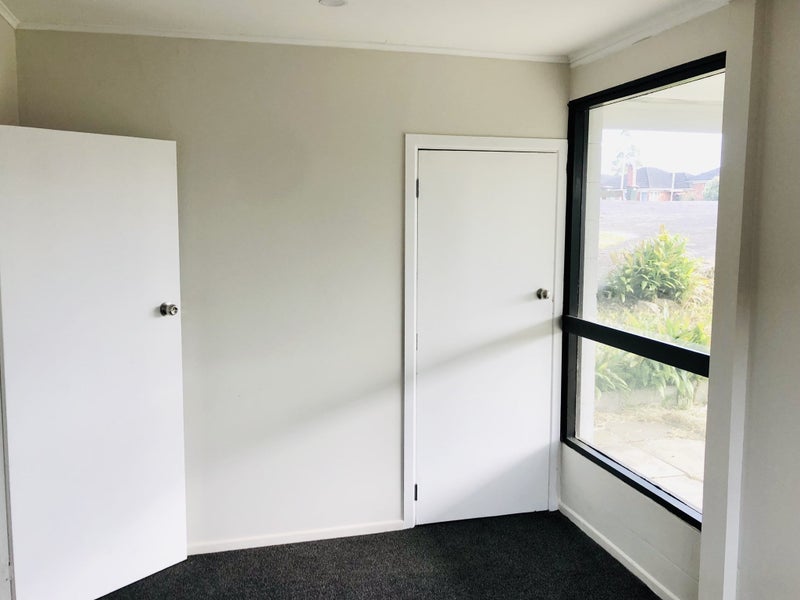 200 Hillsborough Road, Hillsborough, Auckland - Carousel 20