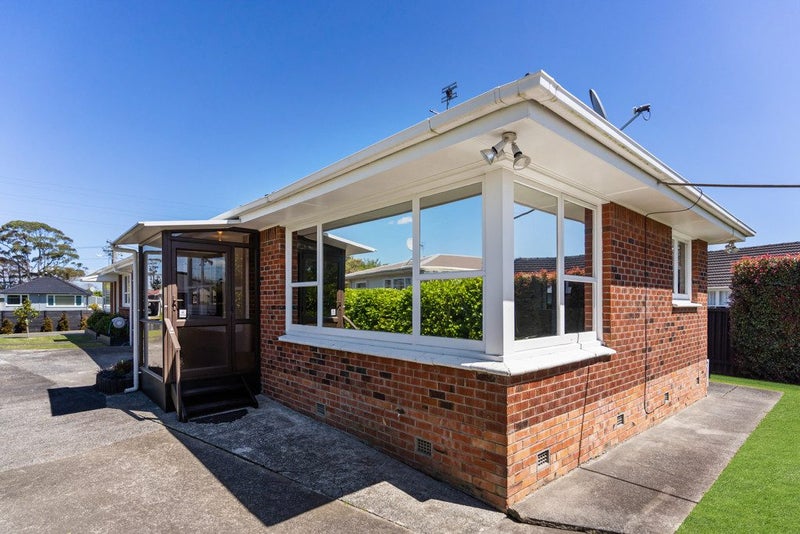2/9 Anthony Place, Pakuranga, Auckland - Carousel 2