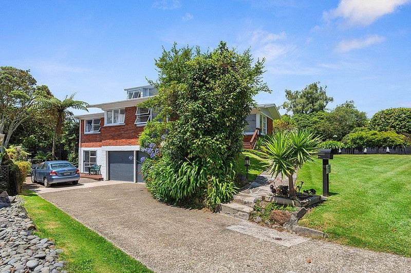 8 Day Place, Springfield, Rotorua - Carousel 1