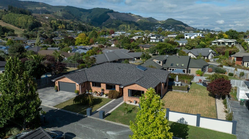 5 Perendale Close, Richmond, Richmond - Carousel 1