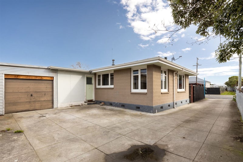 15 Lybster Street, Blenheim - Carousel 13