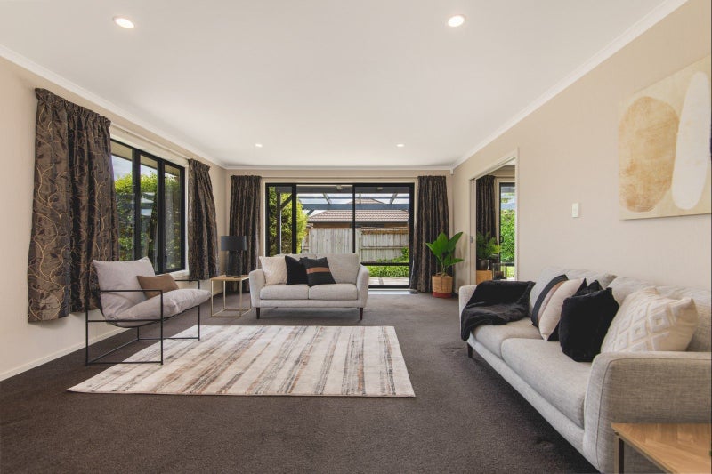 12 Medallion Court, Kelvin Grove, Palmerston North - Carousel 2