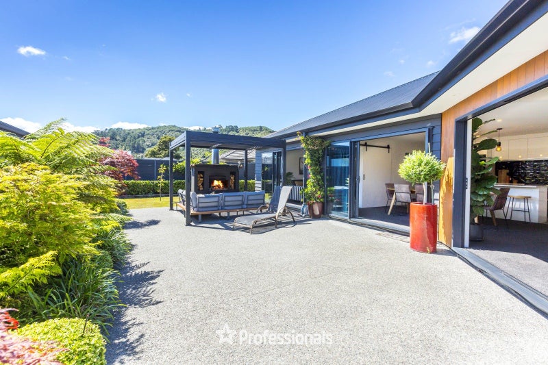 8 Kerrigan Crescent, Wallaceville, Upper Hutt - Carousel 2