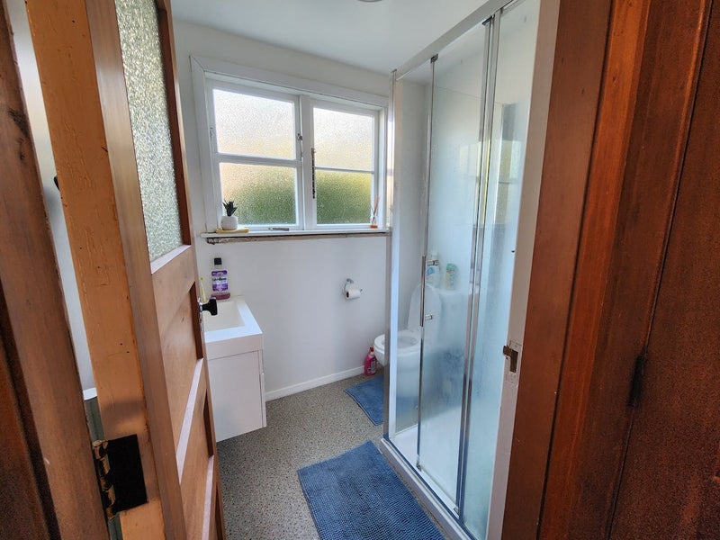 51 Prospect Bank, Wakari, Dunedin - Carousel 2