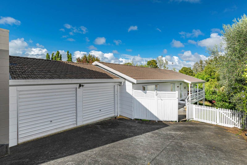 2/13 Geoffrey Road, Torbay, Auckland - Carousel 2