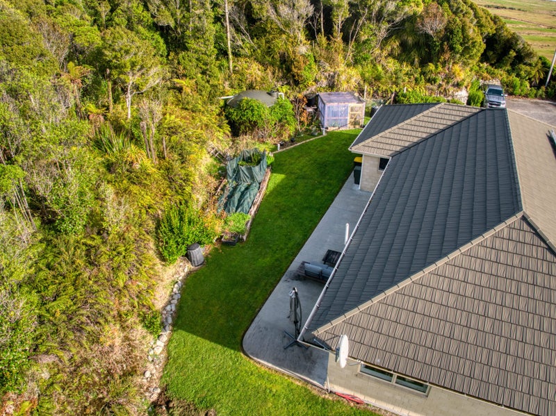 20C Serpentine Road, Kumara Junction, Greymouth - Carousel 38