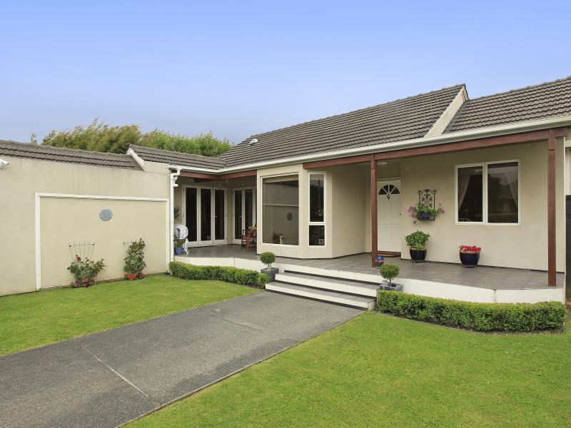 72 Hall Crescent, Epuni, Lower Hutt - Carousel 2