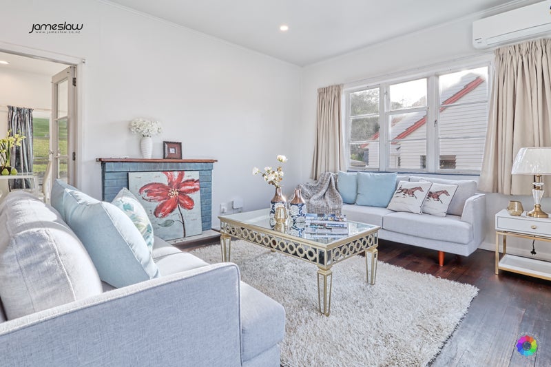 8 McCullough Avenue, Mount Roskill, Auckland - Carousel 1