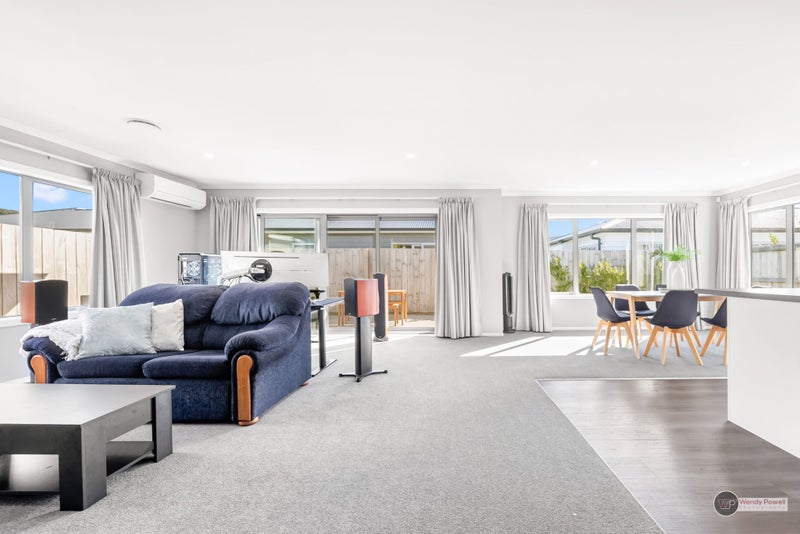 8 Grovedale Square, Wainuiomata, Lower Hutt - Carousel 2