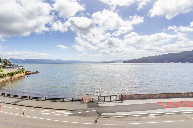 2/148 Evans Bay Parade, Roseneath, Wellington - Carousel 1