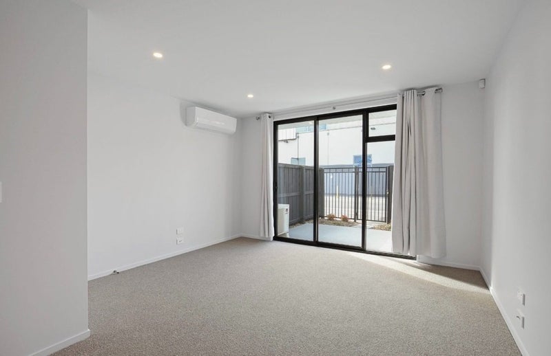 4/10 New Brighton Road, Shirley, Christchurch - Carousel 2
