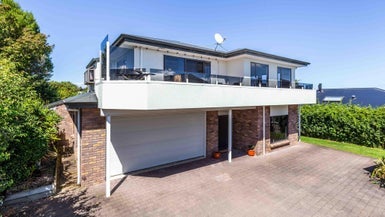 1/23 Harvey Street, Waipahihi, Taupō - Carousel 1