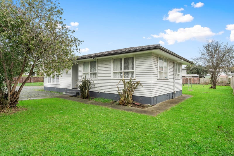 17 Blampied Road, Otara, Auckland - Carousel 1