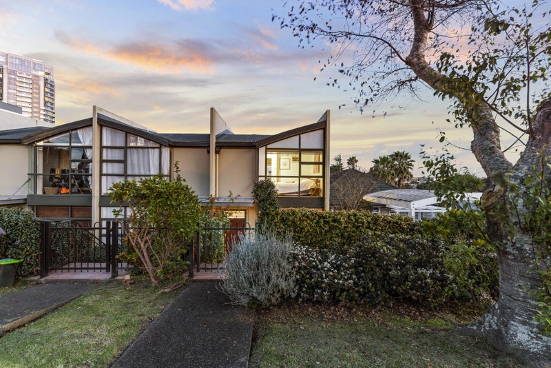 4/16 Huron Street, Takapuna, Auckland - Carousel 2