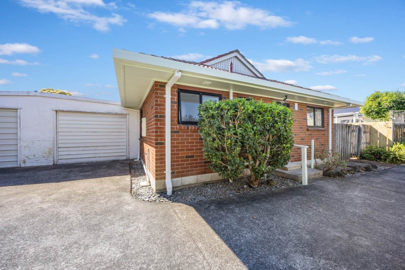 2/101 Titirangi Road, New Lynn, Auckland - Carousel 11
