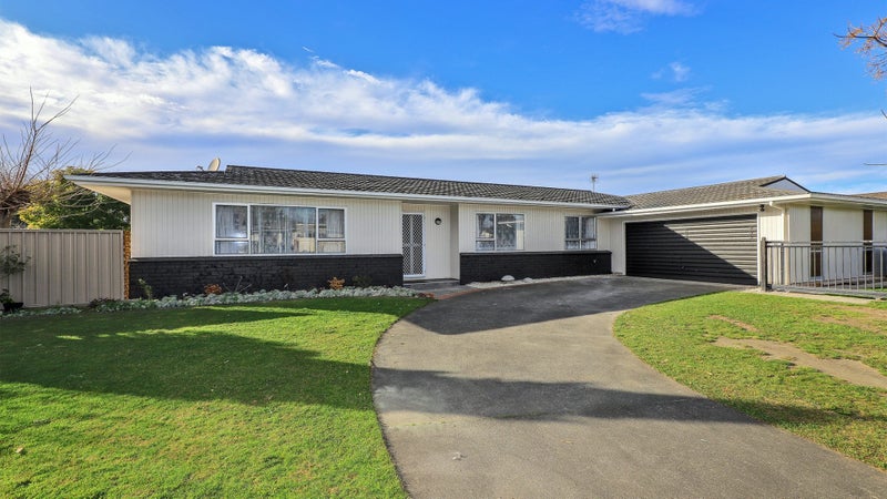 32 Konini Crescent, Pirimai, Napier - Carousel 1
