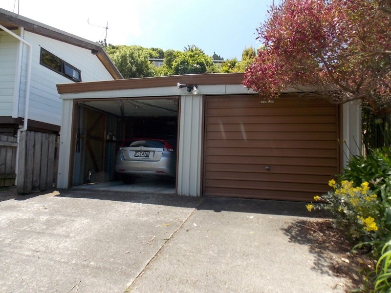 16 John Witton Drive, Crofton Downs, Wellington - Carousel 2