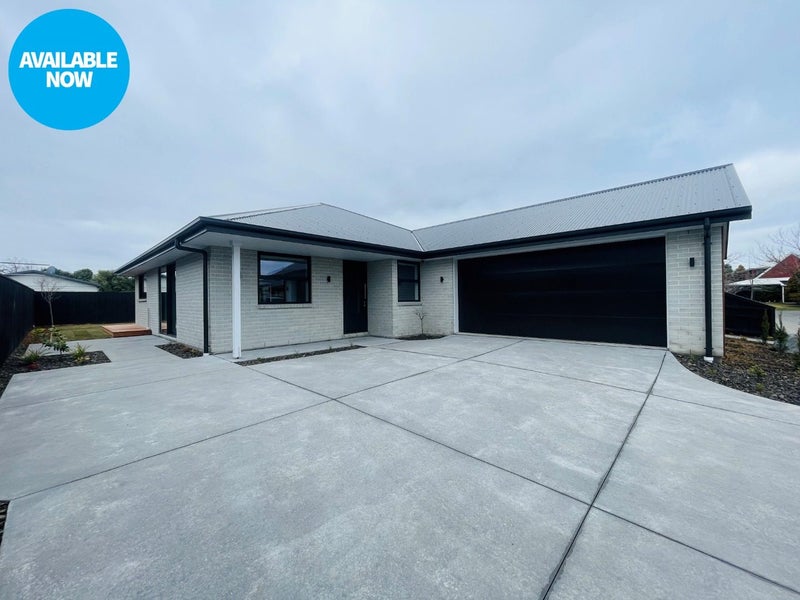 4 Rusbatch Lane, Belfast, Christchurch - Carousel 1