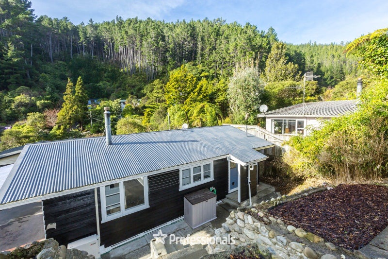 130 Pinehaven Road, Pinehaven, Upper Hutt - Carousel 19