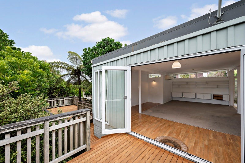 3 Mamaku Grove, Khandallah, Wellington - Carousel 2