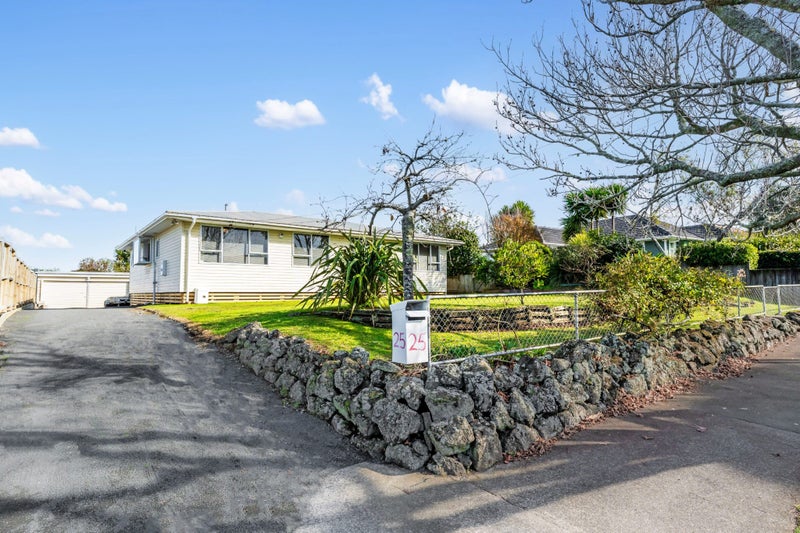 25 Elstree Avenue, Glen Innes, Auckland - Carousel 1
