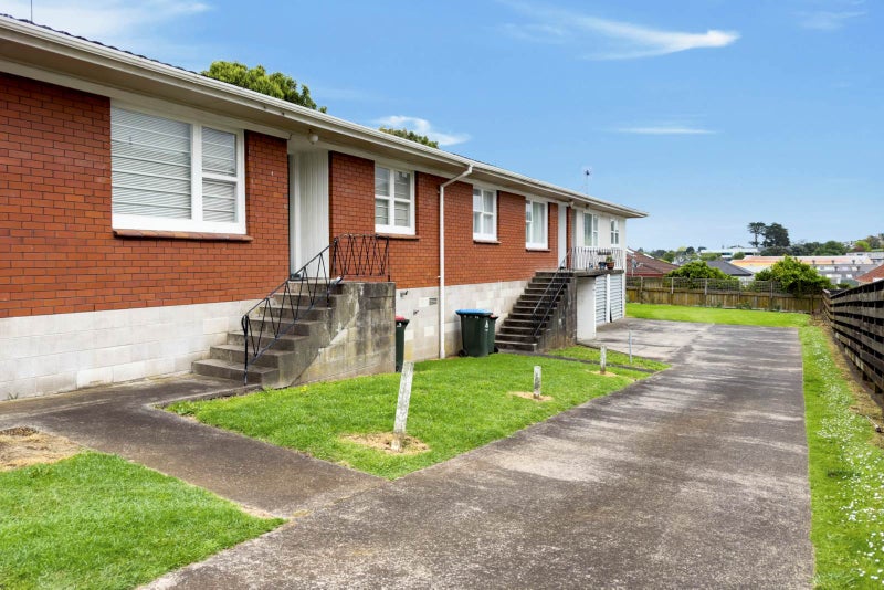 8/44 Pilkington Road, Mount Wellington, Auckland - Carousel 1