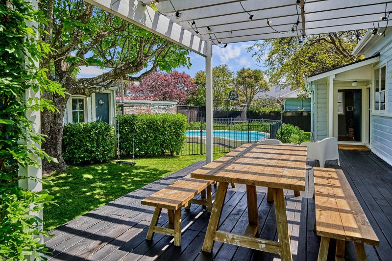 15 Konini Street, Eastbourne, Lower Hutt - Carousel 2