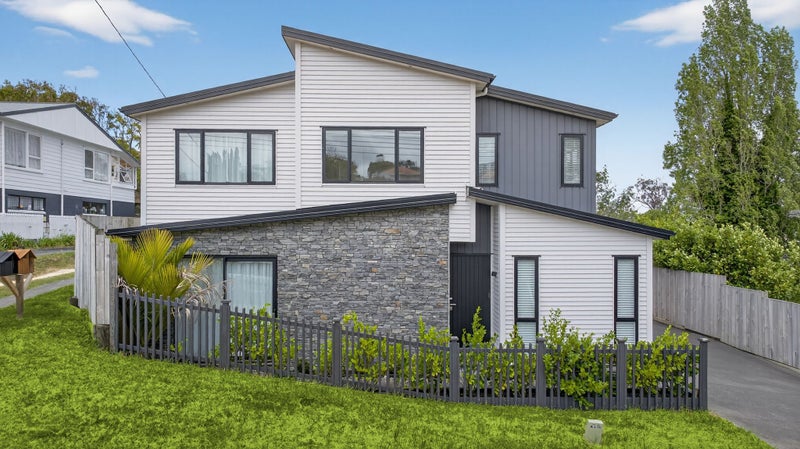 57B Hogans Road, Glenfield, Auckland - Carousel 1