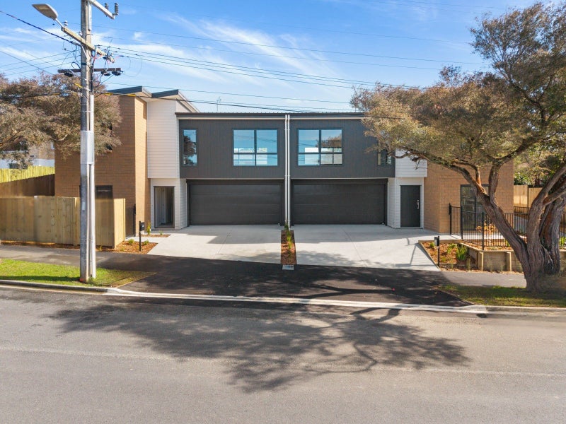 2/15 McCracken Avenue, Hillcrest, Hamilton - Carousel 1