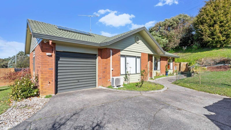 9 Lanier Place, Glendene, Auckland - Carousel 1