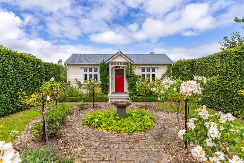 120 Regent Street, Martinborough - Carousel 2