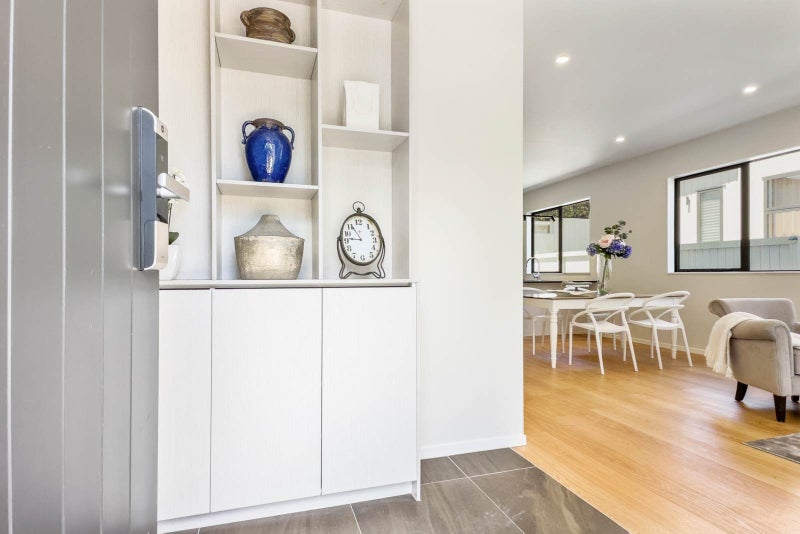 1C Kawau Road, Greenlane, Auckland - Carousel 25