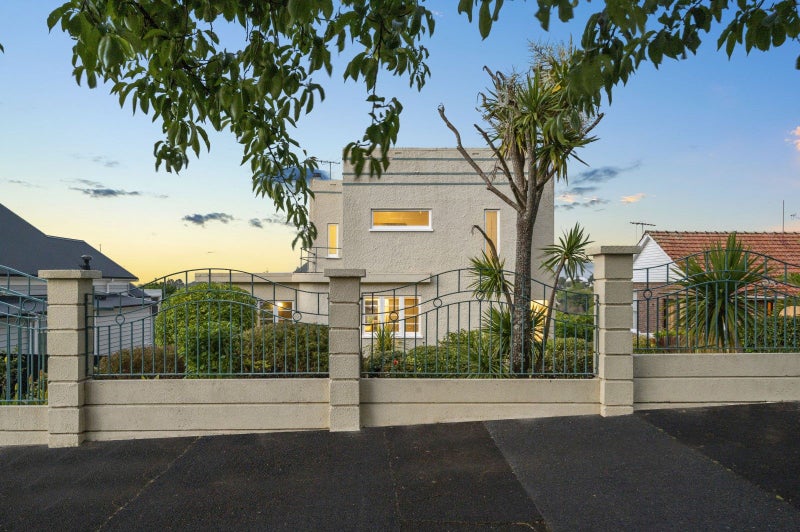 22 Rahiri Road, Mount Eden, Auckland - Carousel 1