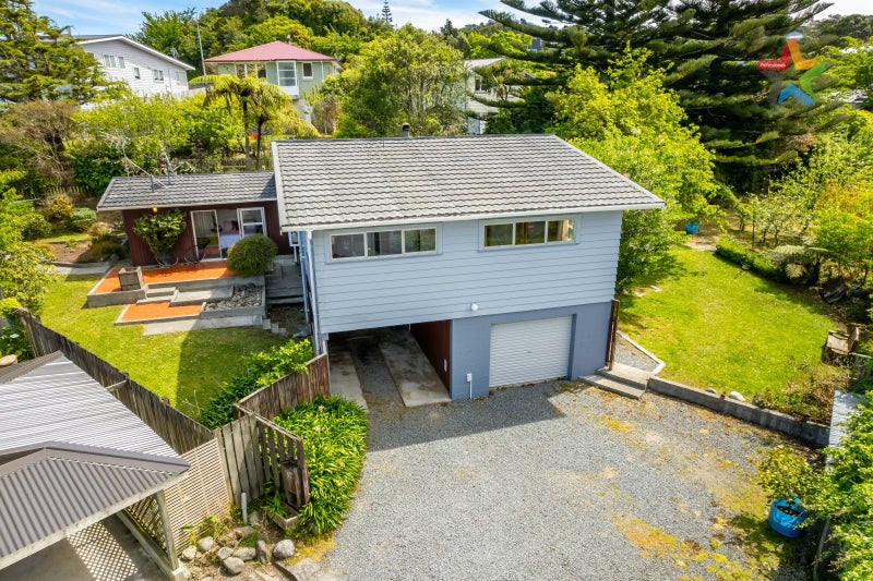 51 Cedar Street, Maungaraki, Lower Hutt - Carousel 1