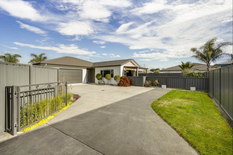 10 Ohau Place, Poraiti, Napier - Carousel 1