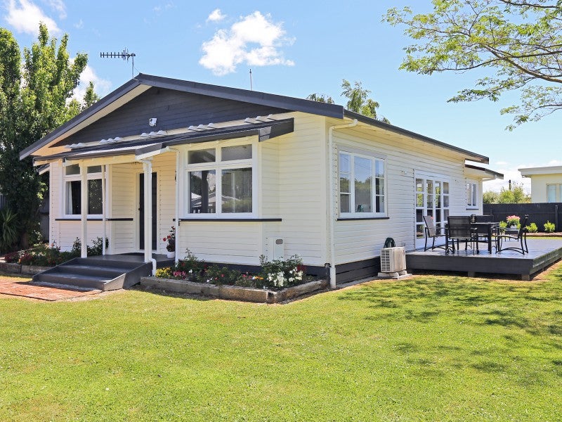 300 Windsor Avenue, Parkvale, Hastings - Carousel 1