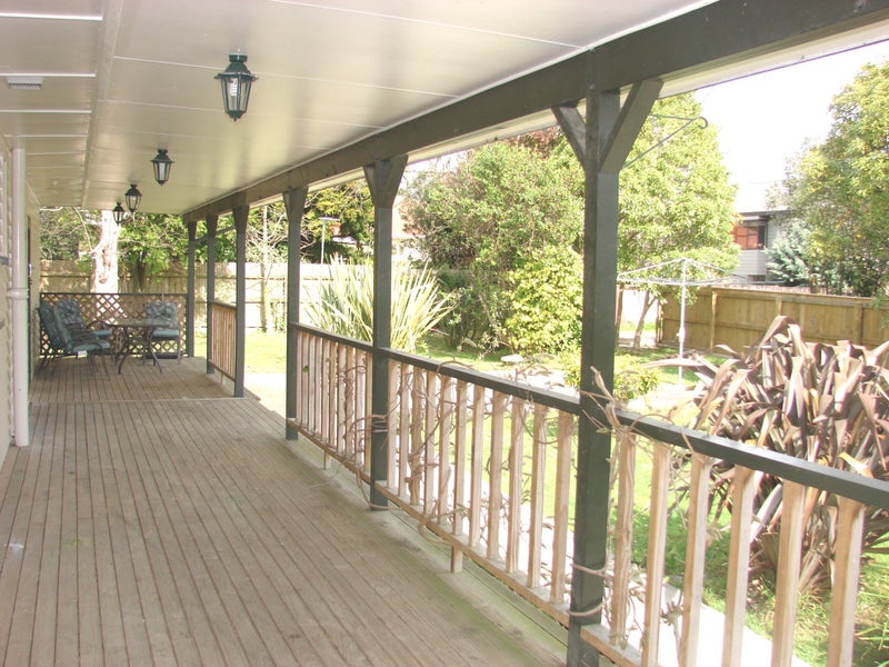 42 Summerhill Drive, Fitzherbert, Palmerston North - Carousel 2