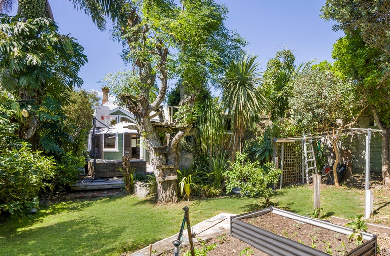 10 Northland Street, Grey Lynn, Auckland - Carousel 2