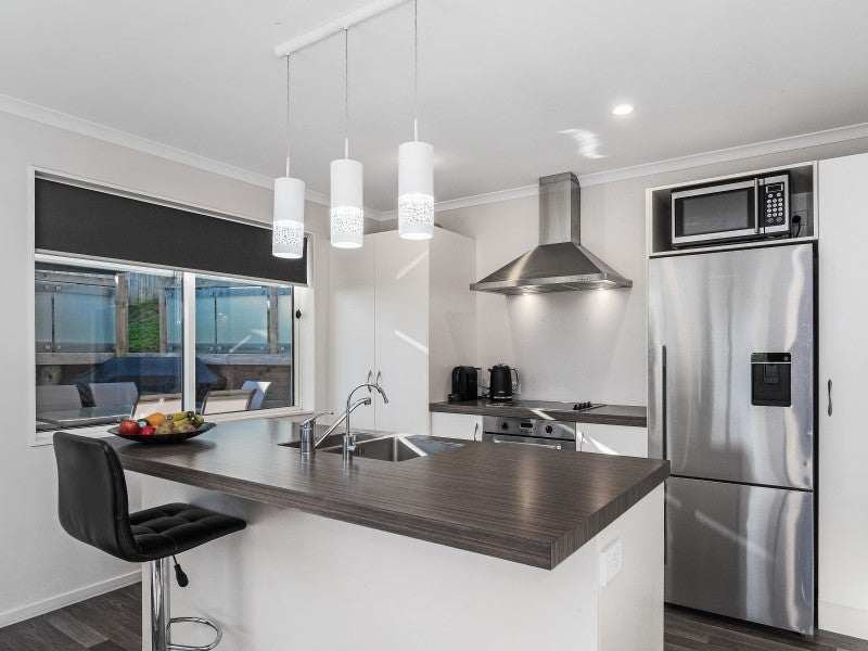 14B Dunton Drive, Welcome Bay, Tauranga - Carousel 1