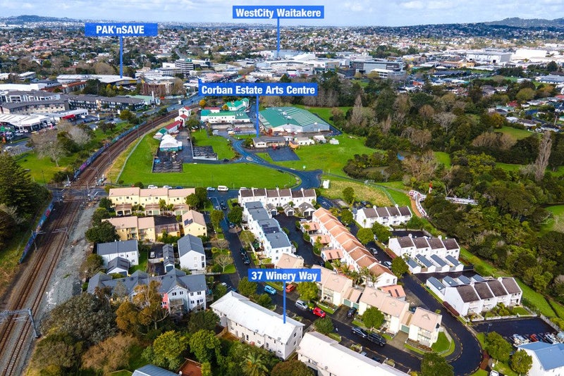 37 Winery Way, Henderson, Auckland - Carousel 2