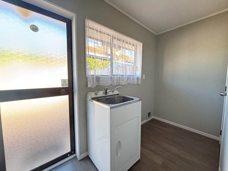 3 Pickwick Parade, Mellons Bay, Auckland - Carousel 10