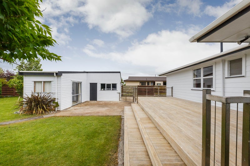 12 Apollo Parade, Milson, Palmerston North - Carousel 17