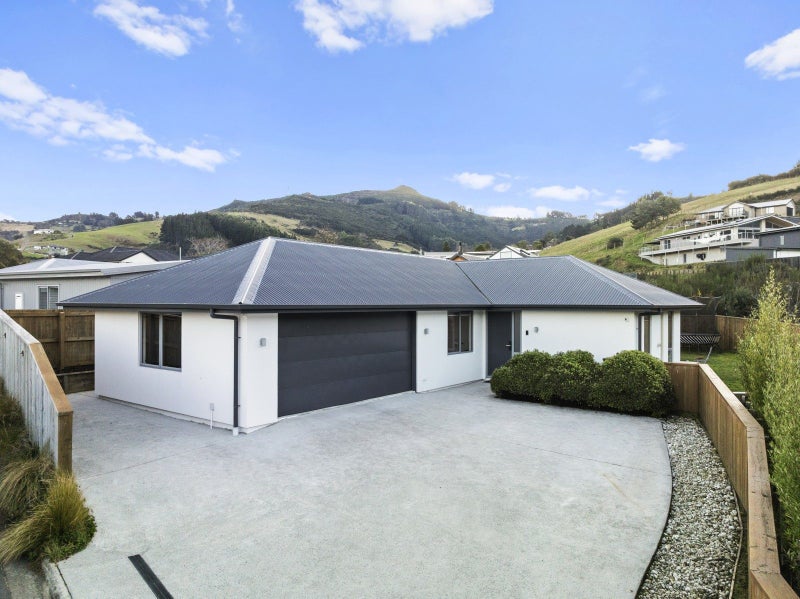 9 Glendermid Close, Sawyers Bay, Dunedin - Carousel 1